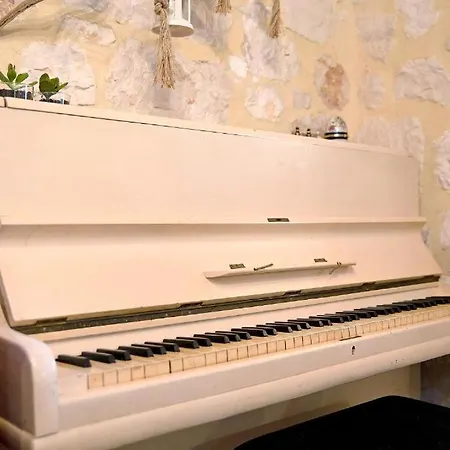 Elizas Country House I בית נופש *